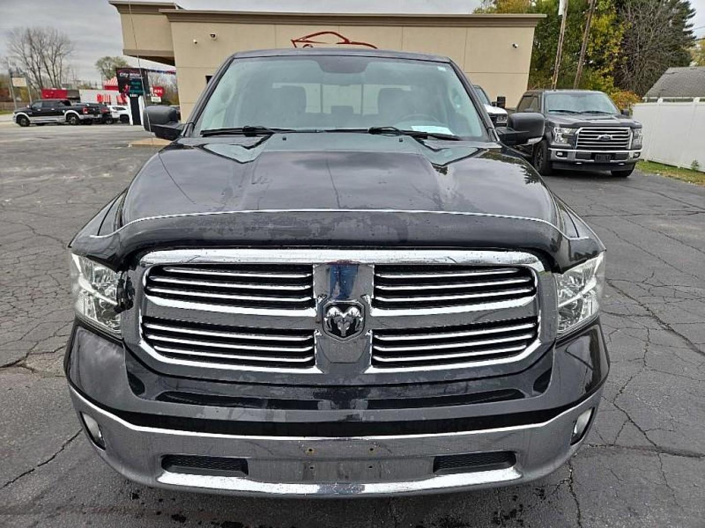 2018 BLACK /BLACK RAM 1500 SLT Crew Cab LWB 4WD (1C6RR7TMXJS) with an 3.0L V6 DOHC 24V DIESEL engine, 8A transmission, located at 3304 Woodville Road, Northwood, OH, 43619, (419) 210-8019, 41.612694, -83.480743 - Your #1 Destination for Auto Loans and mdash;No Matter Your Credit!At our dealership, we cater to everyone and mdash;whether you have good, bad, or no credit. With hundreds of vehicles to choose from, you can easily find the perfect car, truck, or SUV that fits your needs.Get Approved Today!Visit ou - Photo#7