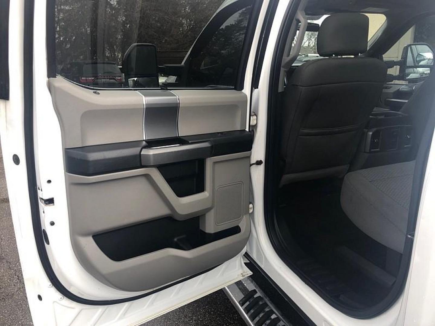 2017 WHITE /GREY Ford F-250 SD King Ranch Crew Cab 4WD (1FT7W2B62HE) with an 6.2L V8 OHV 16V engine, 6A transmission, located at 3304 Woodville Road, Northwood, OH, 43619, (419) 210-8019, 41.612694, -83.480743 - Your #1 Destination for Auto Loans and mdash;No Matter Your Credit!At our dealership, we cater to everyone and mdash;whether you have good, bad, or no credit. With hundreds of vehicles to choose from, you can easily find the perfect car, truck, or SUV that fits your needs.Get Approved Today!Visit ou - Photo#10