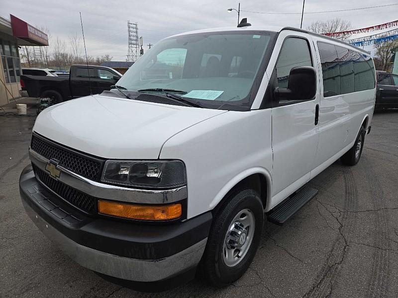 photo of 2017 Chevrolet Express LT 3500 Extended