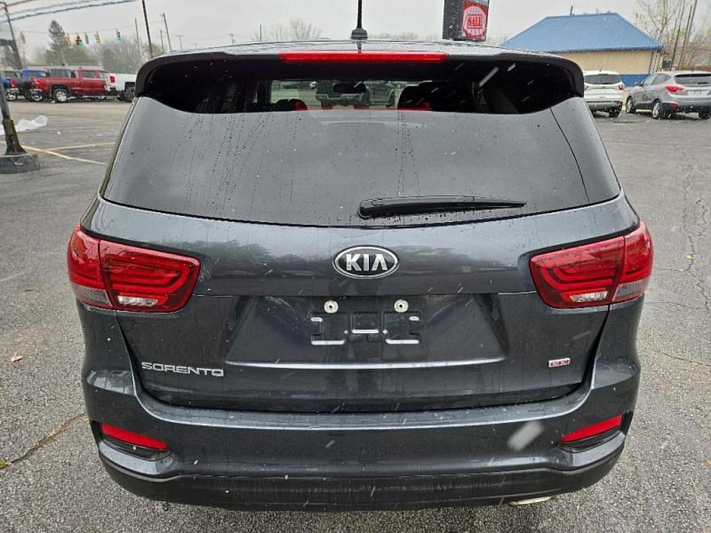 2020 GRAY /BLACK Kia Sorento LX 2WD (5XYPG4A3XLG) with an 2.4L L4 DOHC 16V engine, 6A transmission, located at 3304 Woodville Road, Northwood, OH, 43619, (419) 210-8019, 41.612694, -83.480743 - Your #1 Destination for Auto Loans and mdash;No Matter Your Credit!At our dealership, we cater to everyone and mdash;whether you have good, bad, or no credit. With hundreds of vehicles to choose from, you can easily find the perfect car, truck, or SUV that fits your needs.Get Approved Today!Visit ou - Photo#0