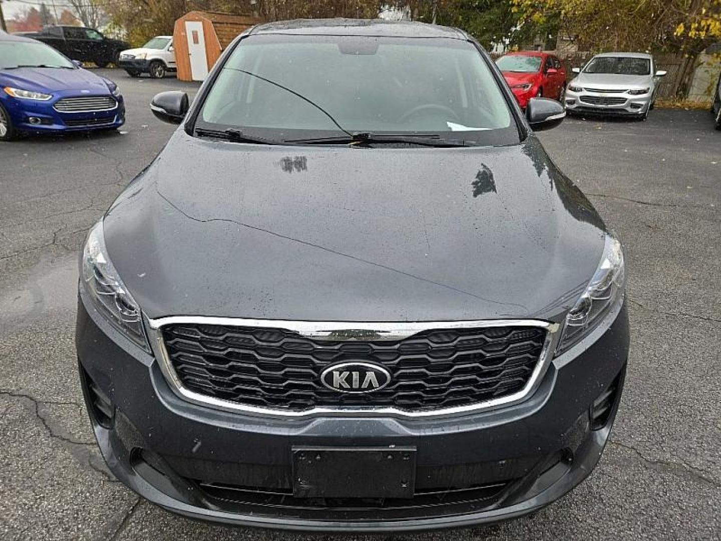 2020 GRAY /BLACK Kia Sorento LX 2WD (5XYPG4A3XLG) with an 2.4L L4 DOHC 16V engine, 6A transmission, located at 3304 Woodville Road, Northwood, OH, 43619, (419) 210-8019, 41.612694, -83.480743 - Your #1 Destination for Auto Loans and mdash;No Matter Your Credit!At our dealership, we cater to everyone and mdash;whether you have good, bad, or no credit. With hundreds of vehicles to choose from, you can easily find the perfect car, truck, or SUV that fits your needs.Get Approved Today!Visit ou - Photo#6