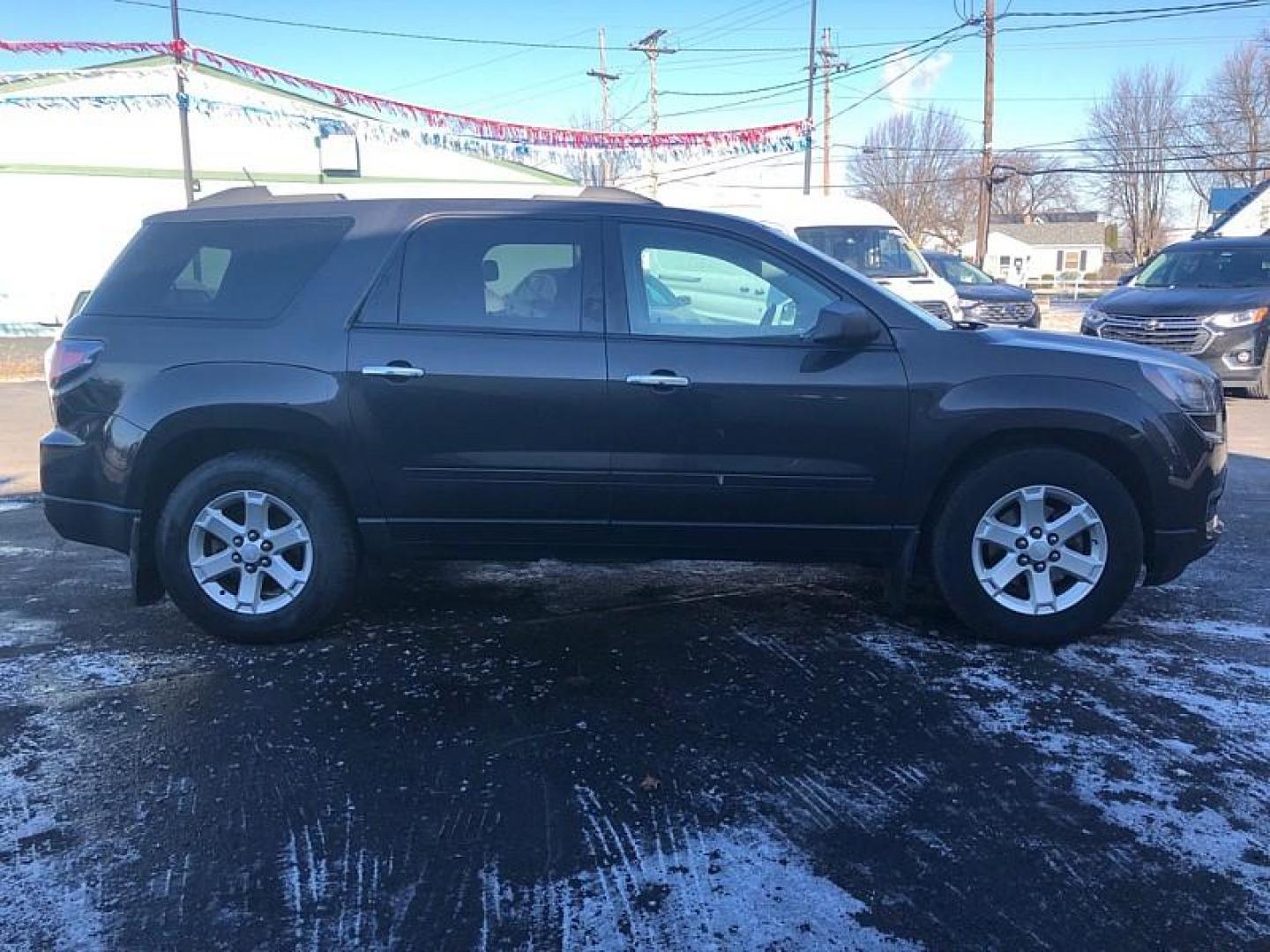 2014 BLACK /BLACK GMC Acadia SLE-1 AWD (1GKKVNED3EJ) with an 3.6L V6 DOHC 24V engine, 6-Speed Automatic transmission, located at 3304 Woodville Road, Northwood, OH, 43619, (419) 210-8019, 41.612694, -83.480743 - Your #1 Destination for Auto Loans and mdash;No Matter Your Credit!At our dealership, we believe everyone deserves the opportunity to drive their dream car and mdash;whether you have good credit, bad credit, or no credit at all. With a wide selection of hundreds of cars, trucks, and SUVs, you'll fin - Photo#5