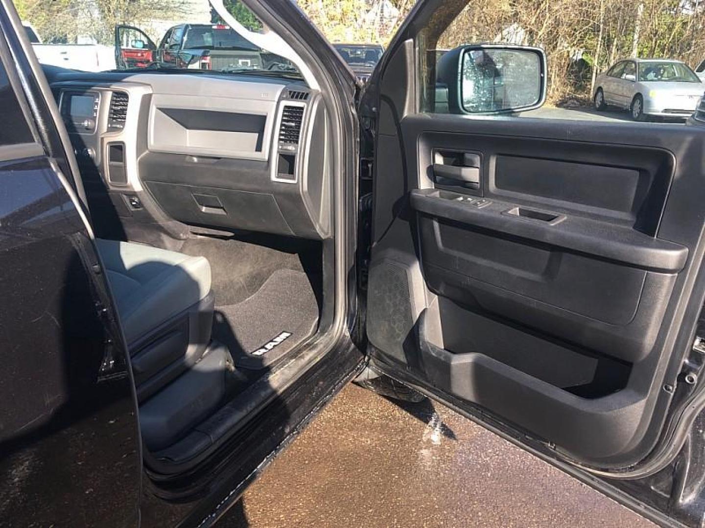 2015 BLACK /GREY RAM 1500 Tradesman Crew Cab SWB 4WD (3C6RR7KT3FG) with an 5.7L V8 OHV 16V engine, 6-Speed Automatic transmission, located at 3304 Woodville Road, Northwood, OH, 43619, (419) 210-8019, 41.612694, -83.480743 - Your #1 Destination for Auto Loans and mdash;No Matter Your Credit!At our dealership, we believe everyone deserves the opportunity to drive their dream car and mdash;whether you have good credit, bad credit, or no credit at all. With a wide selection of hundreds of cars, trucks, and SUVs, you'll fin - Photo#14