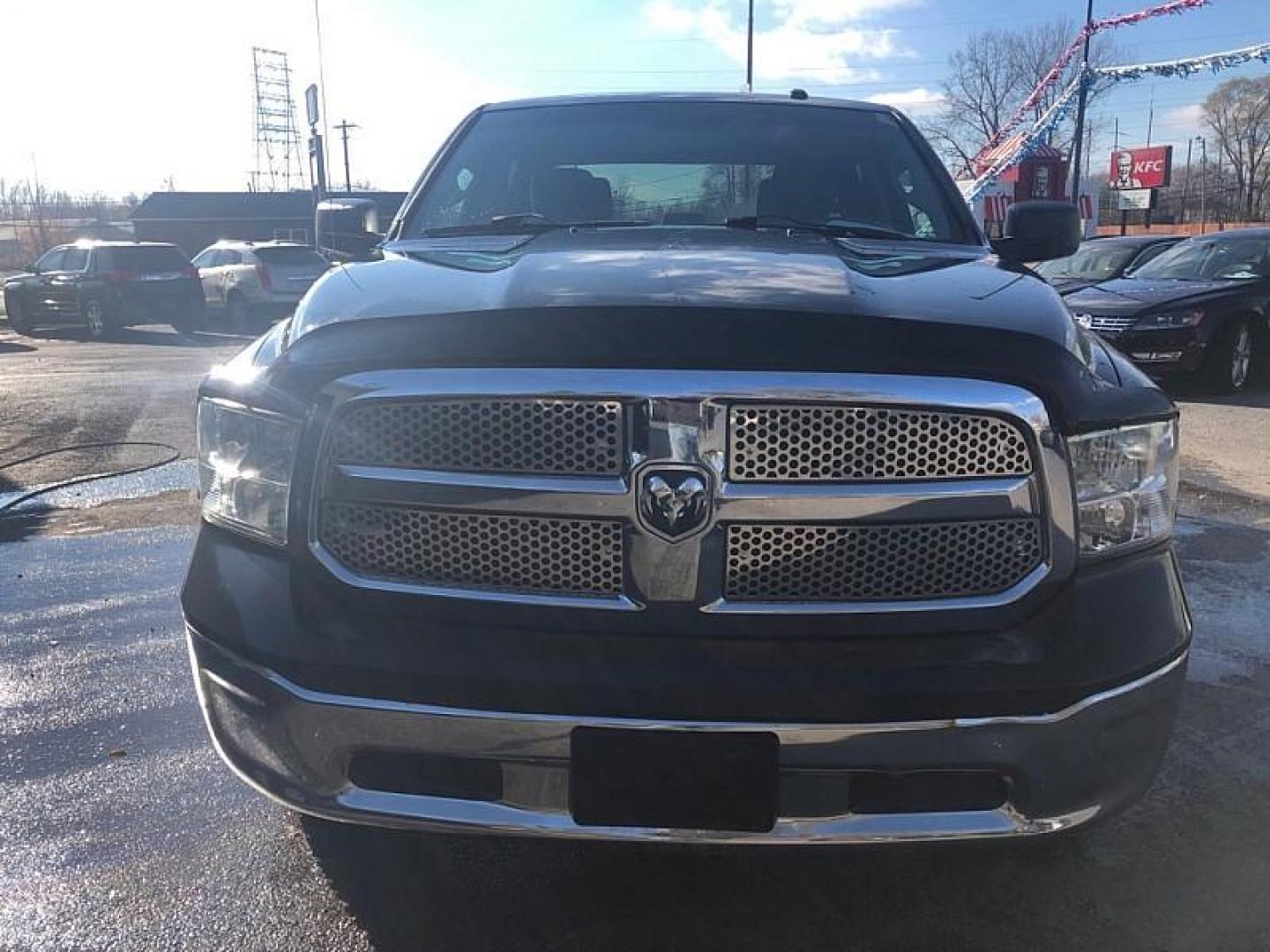 2015 BLACK /GREY RAM 1500 Tradesman Crew Cab SWB 4WD (3C6RR7KT3FG) with an 5.7L V8 OHV 16V engine, 6-Speed Automatic transmission, located at 3304 Woodville Road, Northwood, OH, 43619, (419) 210-8019, 41.612694, -83.480743 - Your #1 Destination for Auto Loans and mdash;No Matter Your Credit!At our dealership, we believe everyone deserves the opportunity to drive their dream car and mdash;whether you have good credit, bad credit, or no credit at all. With a wide selection of hundreds of cars, trucks, and SUVs, you'll fin - Photo#7