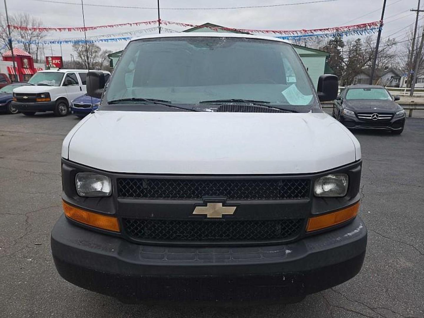 2015 WHITE /GRAY Chevrolet Express 2500 Cargo FFV (1GCWGFCF8F1) with an 4.8L V8 FFV engine, 6-Speed Automatic transmission, located at 3304 Woodville Road, Northwood, OH, 43619, (419) 210-8019, 41.612694, -83.480743 - Your #1 Destination for Auto Loans and mdash;No Matter Your Credit!At our dealership, we believe everyone deserves the opportunity to drive their dream car and mdash;whether you have good credit, bad credit, or no credit at all. With a wide selection of hundreds of cars, trucks, and SUVs, you'll fin - Photo#7