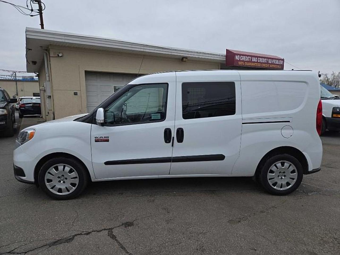 2020 WHITE /BLACK RAM ProMaster City Wagon SLT (ZFBHRFBB9L6) with an 2.4L L4 engine, 9A transmission, located at 3304 Woodville Road, Northwood, OH, 43619, (419) 210-8019, 41.612694, -83.480743 - Your #1 Destination for Auto Loans and mdash;No Matter Your Credit!At our dealership, we believe everyone deserves the opportunity to drive their dream car and mdash;whether you have good credit, bad credit, or no credit at all. With a wide selection of hundreds of cars, trucks, and SUVs, you'll fin - Photo#30