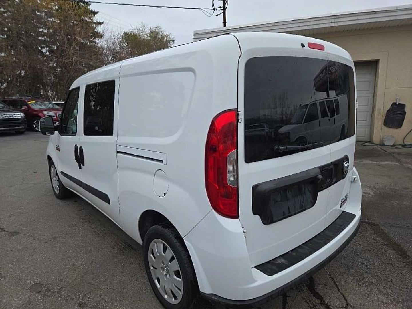 2020 WHITE /BLACK RAM ProMaster City Wagon SLT (ZFBHRFBB9L6) with an 2.4L L4 engine, 9A transmission, located at 3304 Woodville Road, Northwood, OH, 43619, (419) 210-8019, 41.612694, -83.480743 - Your #1 Destination for Auto Loans and mdash;No Matter Your Credit!At our dealership, we believe everyone deserves the opportunity to drive their dream car and mdash;whether you have good credit, bad credit, or no credit at all. With a wide selection of hundreds of cars, trucks, and SUVs, you'll fin - Photo#51