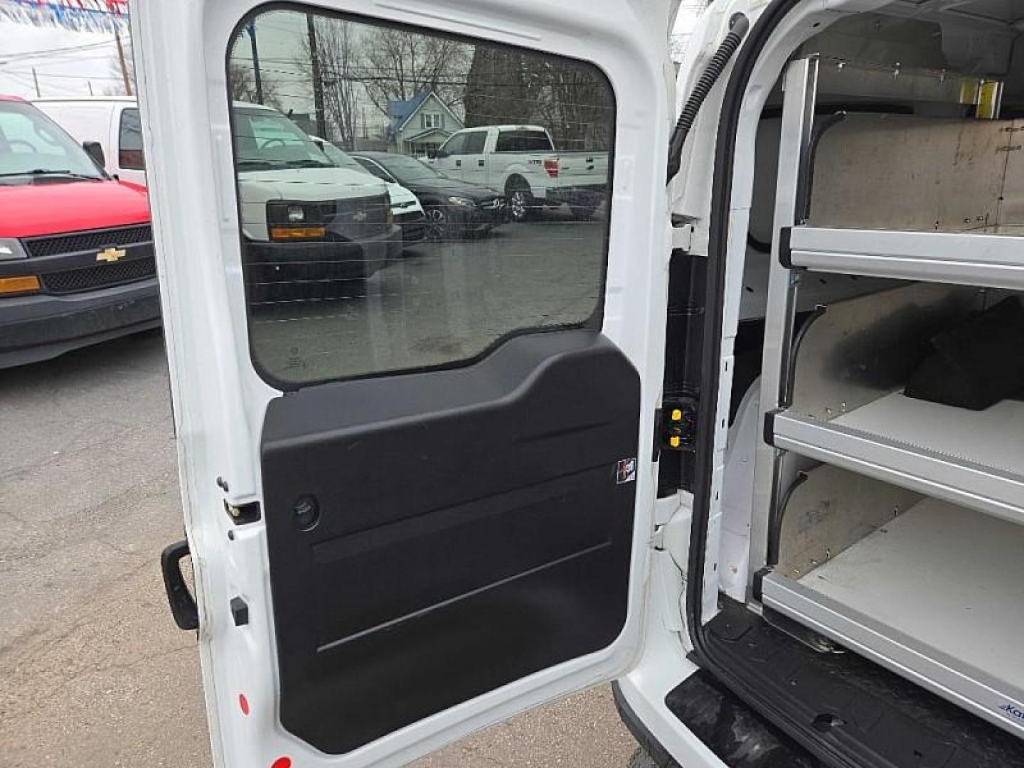 2020 WHITE /BLACK RAM ProMaster City Wagon SLT (ZFBHRFBB9L6) with an 2.4L L4 engine, 9A transmission, located at 3304 Woodville Road, Northwood, OH, 43619, (419) 210-8019, 41.612694, -83.480743 - Your #1 Destination for Auto Loans and mdash;No Matter Your Credit!At our dealership, we believe everyone deserves the opportunity to drive their dream car and mdash;whether you have good credit, bad credit, or no credit at all. With a wide selection of hundreds of cars, trucks, and SUVs, you'll fin - Photo#60