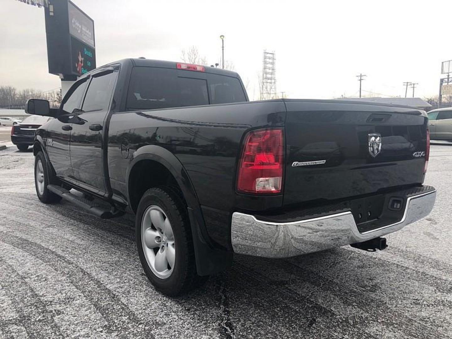 2018 BLACK /GREY RAM 1500 SLT Crew Cab LWB 4WD (1C6RR7TM3JS) with an 3.0L V6 DOHC 24V DIESEL engine, 8A transmission, located at 3304 Woodville Road, Northwood, OH, 43619, (419) 210-8019, 41.612694, -83.480743 - Your #1 Destination for Auto Loans and mdash;No Matter Your Credit!At our dealership, we believe everyone deserves the opportunity to drive their dream car and mdash;whether you have good credit, bad credit, or no credit at all. With a wide selection of hundreds of cars, trucks, and SUVs, you'll fin - Photo#2