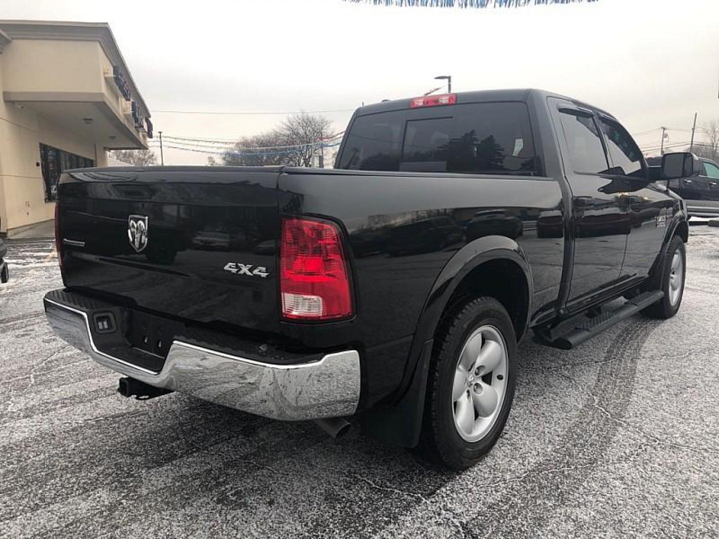 2018 BLACK /GREY RAM 1500 SLT Crew Cab LWB 4WD (1C6RR7TM3JS) with an 3.0L V6 DOHC 24V DIESEL engine, 8A transmission, located at 3304 Woodville Road, Northwood, OH, 43619, (419) 210-8019, 41.612694, -83.480743 - Your #1 Destination for Auto Loans and mdash;No Matter Your Credit!At our dealership, we believe everyone deserves the opportunity to drive their dream car and mdash;whether you have good credit, bad credit, or no credit at all. With a wide selection of hundreds of cars, trucks, and SUVs, you'll fin - Photo#4