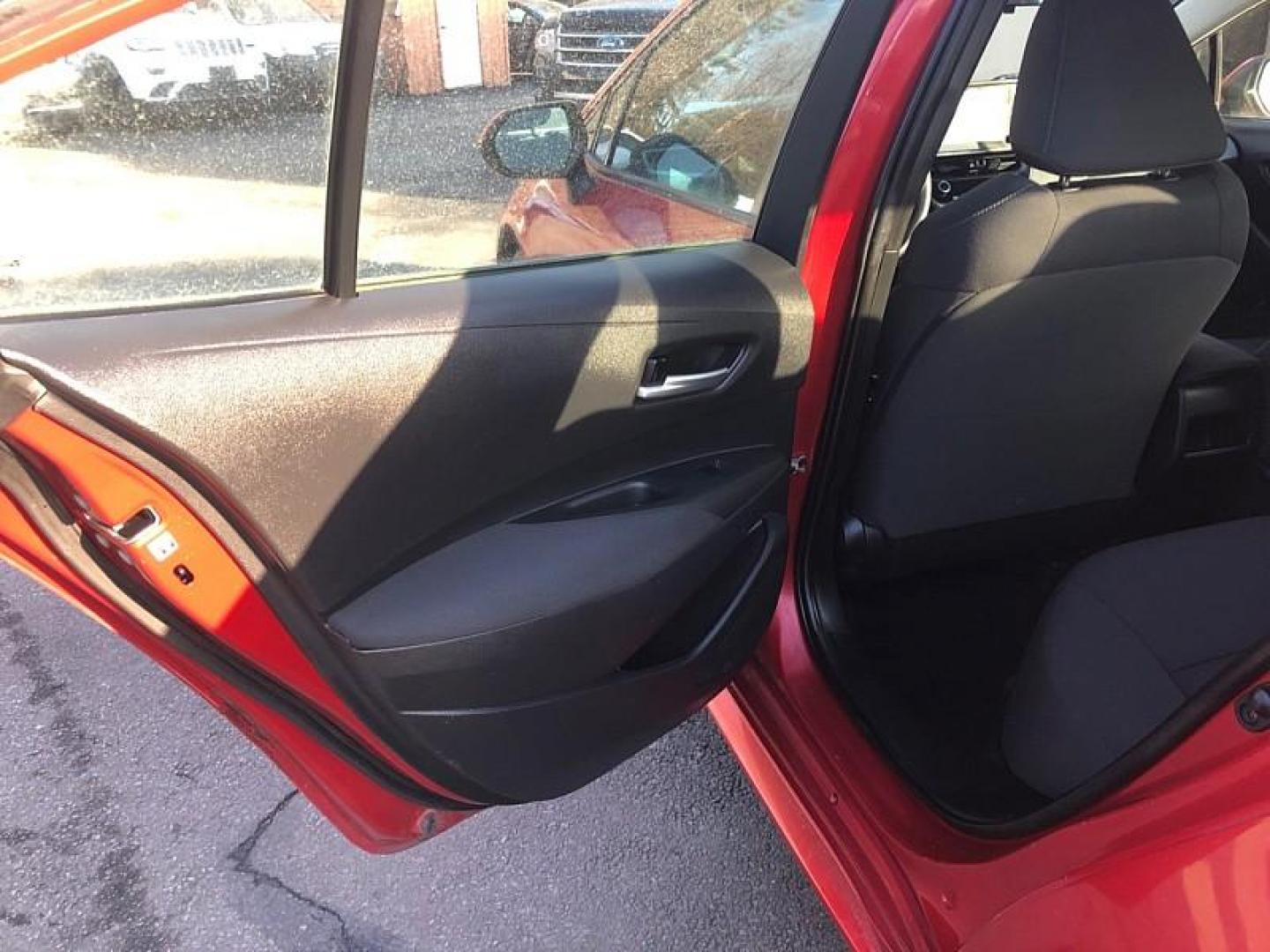 2020 RED /BLACK Toyota Corolla LE (5YFEPRAE1LP) with an 1.8L L4 DOHC 16V engine, CVT transmission, located at 3304 Woodville Road, Northwood, OH, 43619, (419) 210-8019, 41.612694, -83.480743 - Your #1 Destination for Auto Loans and mdash;No Matter Your Credit!At our dealership, we believe everyone deserves the opportunity to drive their dream car and mdash;whether you have good credit, bad credit, or no credit at all. With a wide selection of hundreds of cars, trucks, and SUVs, you'll fin - Photo#10