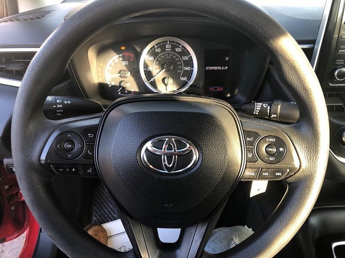 2020 RED /BLACK Toyota Corolla LE (5YFEPRAE1LP) with an 1.8L L4 DOHC 16V engine, CVT transmission, located at 3304 Woodville Road, Northwood, OH, 43619, (419) 210-8019, 41.612694, -83.480743 - Your #1 Destination for Auto Loans and mdash;No Matter Your Credit!At our dealership, we believe everyone deserves the opportunity to drive their dream car and mdash;whether you have good credit, bad credit, or no credit at all. With a wide selection of hundreds of cars, trucks, and SUVs, you'll fin - Photo#18