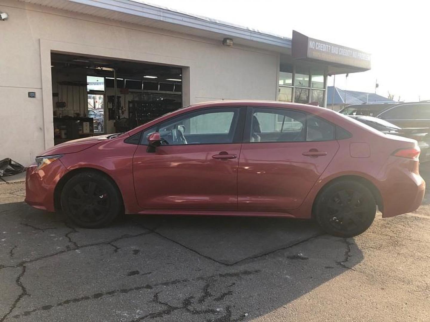 2020 RED /BLACK Toyota Corolla LE (5YFEPRAE1LP) with an 1.8L L4 DOHC 16V engine, CVT transmission, located at 3304 Woodville Road, Northwood, OH, 43619, (419) 210-8019, 41.612694, -83.480743 - Your #1 Destination for Auto Loans and mdash;No Matter Your Credit!At our dealership, we believe everyone deserves the opportunity to drive their dream car and mdash;whether you have good credit, bad credit, or no credit at all. With a wide selection of hundreds of cars, trucks, and SUVs, you'll fin - Photo#1