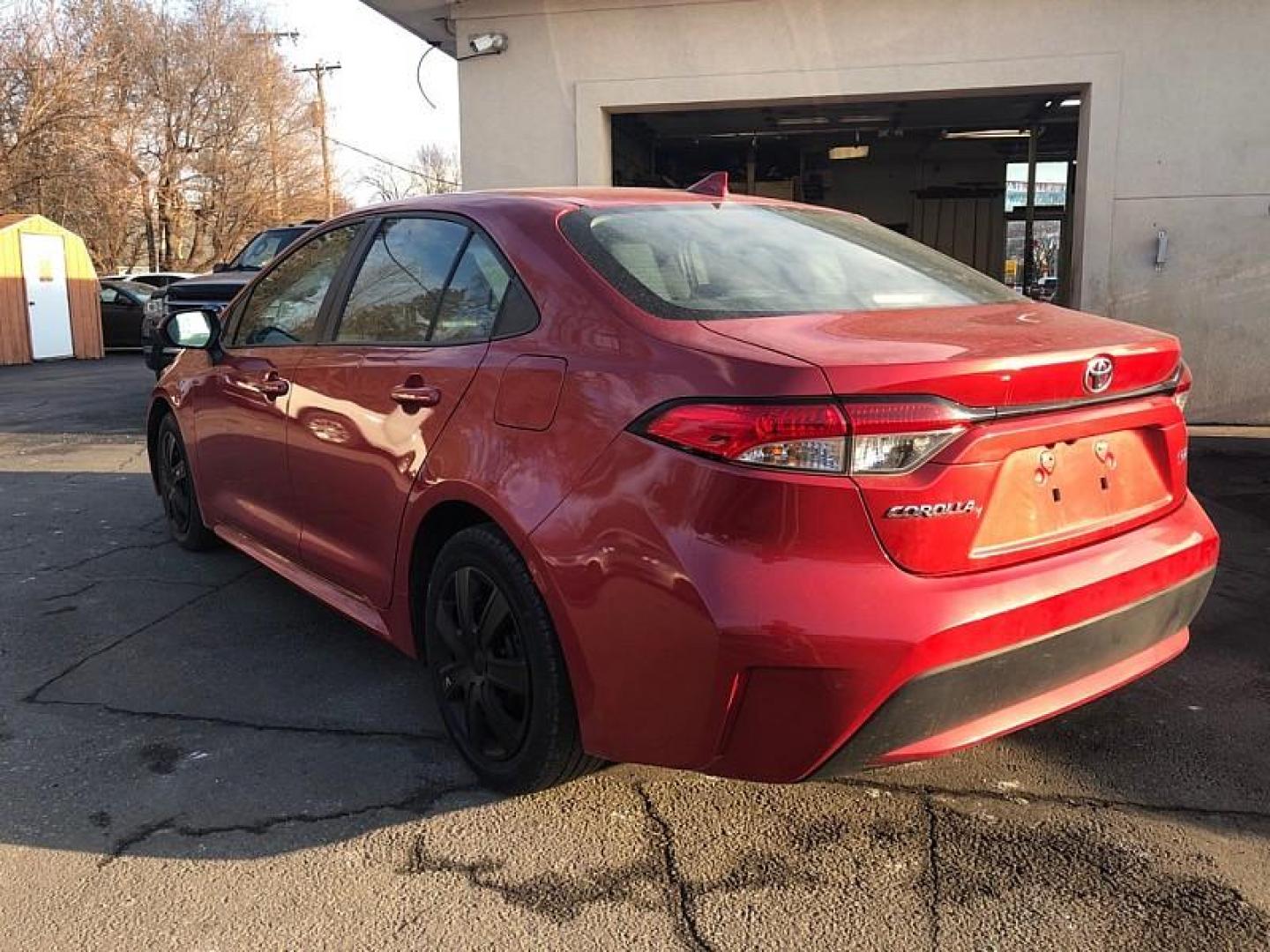 2020 RED /BLACK Toyota Corolla LE (5YFEPRAE1LP) with an 1.8L L4 DOHC 16V engine, CVT transmission, located at 3304 Woodville Road, Northwood, OH, 43619, (419) 210-8019, 41.612694, -83.480743 - Your #1 Destination for Auto Loans and mdash;No Matter Your Credit!At our dealership, we believe everyone deserves the opportunity to drive their dream car and mdash;whether you have good credit, bad credit, or no credit at all. With a wide selection of hundreds of cars, trucks, and SUVs, you'll fin - Photo#2