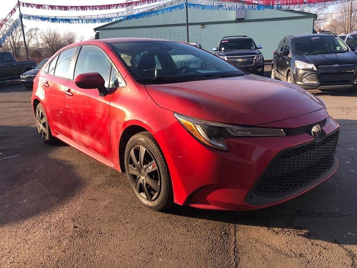 2020 RED /BLACK Toyota Corolla LE (5YFEPRAE1LP) with an 1.8L L4 DOHC 16V engine, CVT transmission, located at 3304 Woodville Road, Northwood, OH, 43619, (419) 210-8019, 41.612694, -83.480743 - Your #1 Destination for Auto Loans and mdash;No Matter Your Credit!At our dealership, we believe everyone deserves the opportunity to drive their dream car and mdash;whether you have good credit, bad credit, or no credit at all. With a wide selection of hundreds of cars, trucks, and SUVs, you'll fin - Photo#6