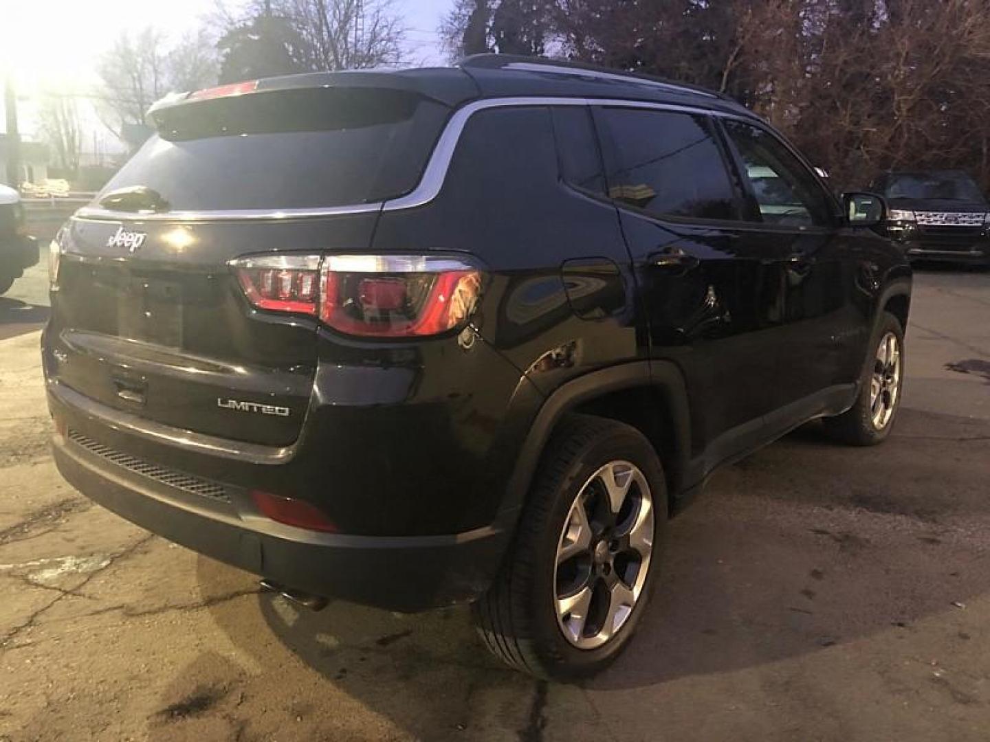 2019 BLACK /BLACK Jeep Compass Limited 4WD (3C4NJDCB4KT) with an 2.4L L4 DOHC 16V engine, CVT transmission, located at 3304 Woodville Road, Northwood, OH, 43619, (419) 210-8019, 41.612694, -83.480743 - Your #1 Destination for Auto Loans and mdash;No Matter Your Credit!At our dealership, we believe everyone deserves the opportunity to drive their dream car and mdash;whether you have good credit, bad credit, or no credit at all. With a wide selection of hundreds of cars, trucks, and SUVs, you'll fin - Photo#4