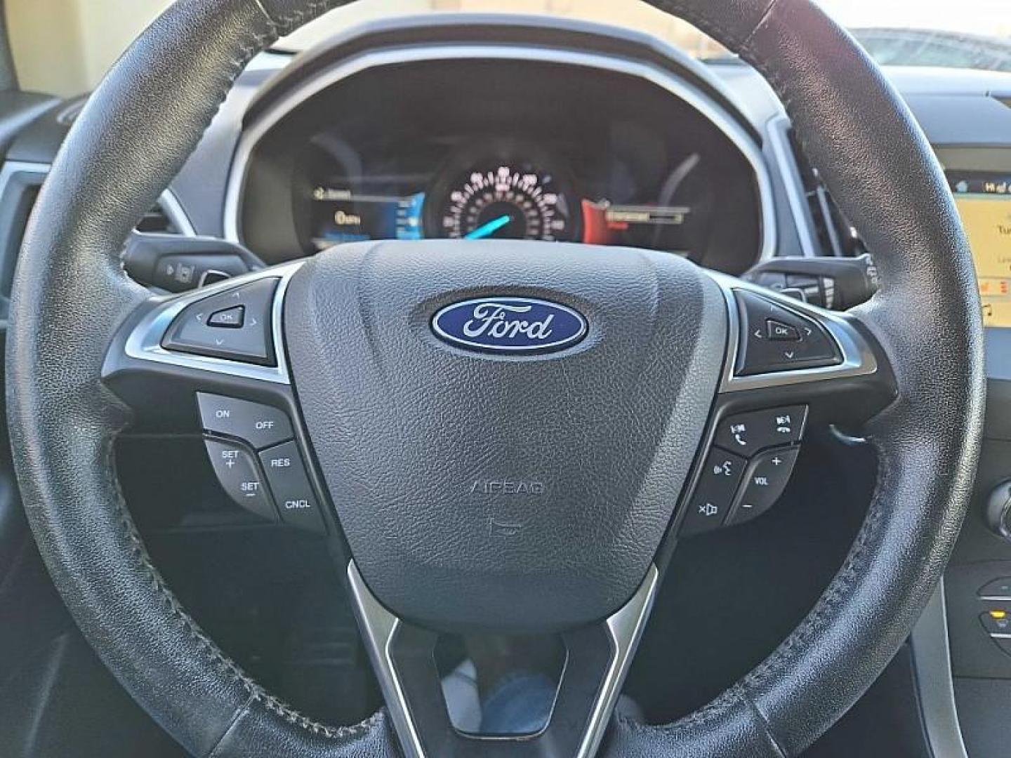 2019 BLACK /TAN Ford Edge SEL AWD (2FMPK4J94KB) with an 2.0L L4 DOHC 16V engine, 6A transmission, located at 3304 Woodville Road, Northwood, OH, 43619, (419) 210-8019, 41.612694, -83.480743 - Your #1 Destination for Auto Loans and mdash;No Matter Your Credit!At our dealership, we believe everyone deserves the opportunity to drive their dream car and mdash;whether you have good credit, bad credit, or no credit at all. With a wide selection of hundreds of cars, trucks, and SUVs, you'll fin - Photo#17