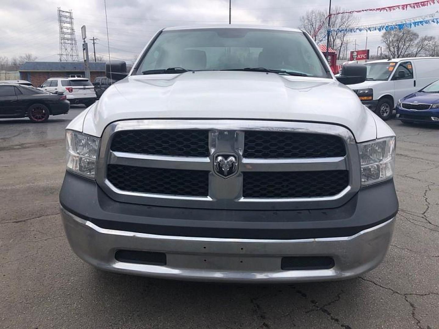 2017 WHITE /GREY RAM 1500 Tradesman Quad Cab 4WD (1C6RR7FT6HS) with an 5.7L V8 OHV 16V engine, 8A transmission, located at 3304 Woodville Road, Northwood, OH, 43619, (419) 210-8019, 41.612694, -83.480743 - Your #1 Destination for Auto Loans and mdash;No Matter Your Credit!At our dealership, we believe everyone deserves the opportunity to drive their dream car and mdash;whether you have good credit, bad credit, or no credit at all. With a wide selection of hundreds of cars, trucks, and SUVs, you'll fin - Photo#7