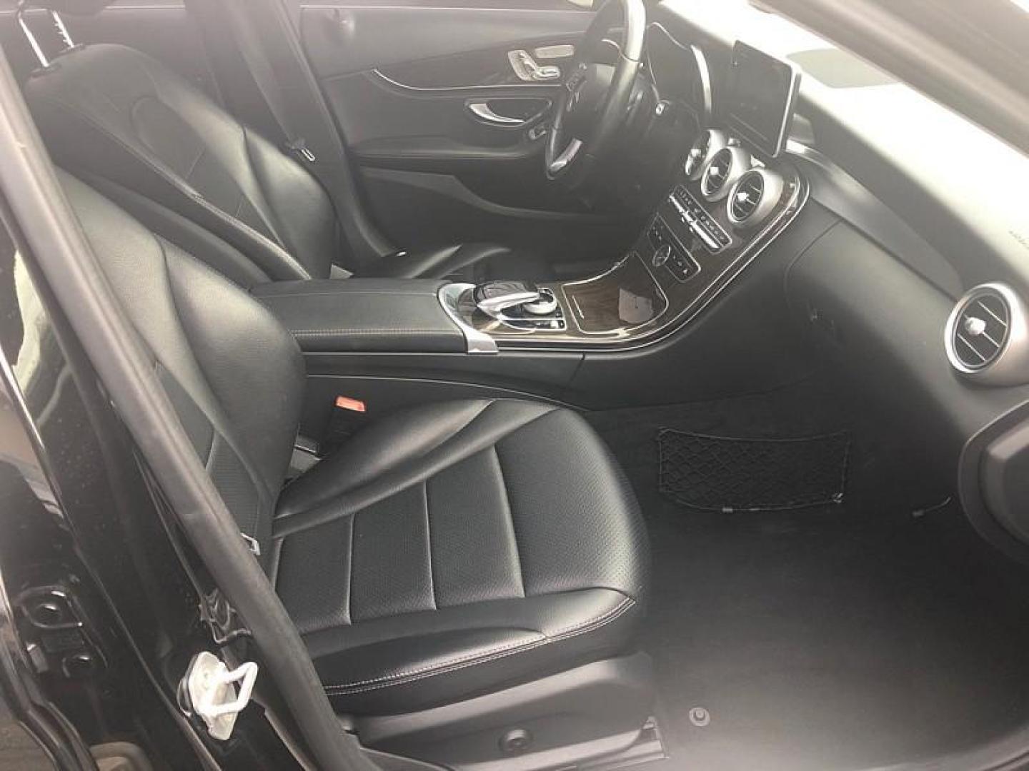 2016 BLACK /BLACK Mercedes-Benz C-Class C300 4MATIC Sedan (WDDWF4KB1GR) with an 2.0L L4 DOHC 16V engine, 7A transmission, located at 3304 Woodville Road, Northwood, OH, 43619, (419) 210-8019, 41.612694, -83.480743 - Your #1 Destination for Auto Loans and mdash;No Matter Your Credit!At our dealership, we believe everyone deserves the opportunity to drive their dream car and mdash;whether you have good credit, bad credit, or no credit at all. With a wide selection of hundreds of cars, trucks, and SUVs, you'll fin - Photo#15