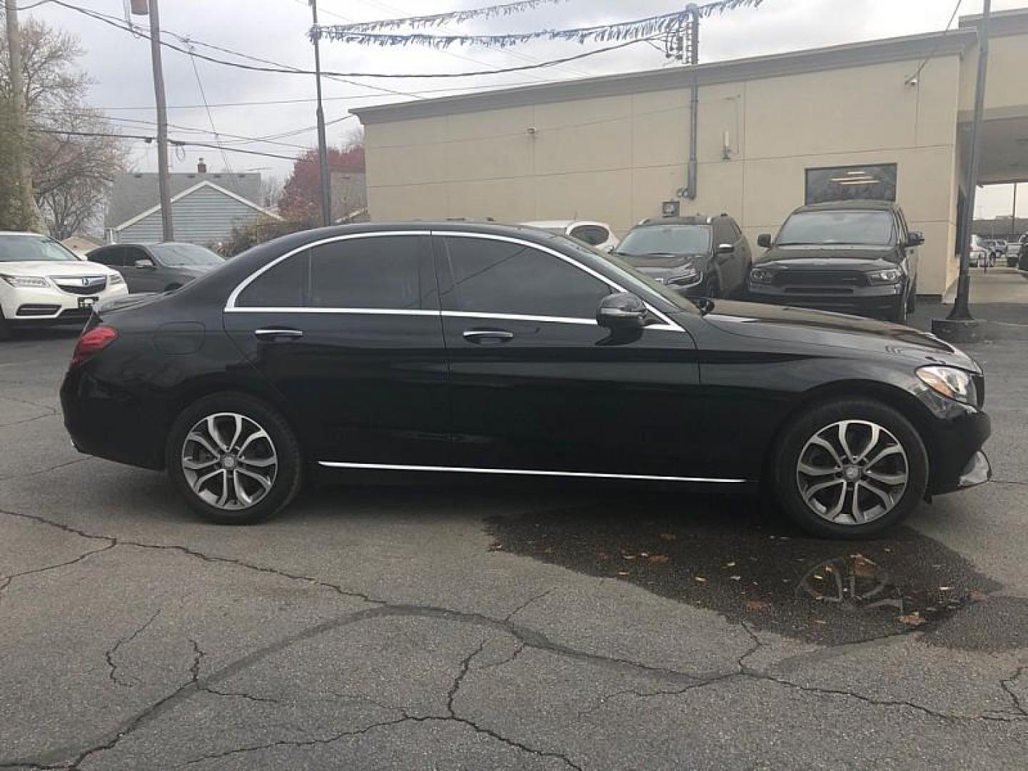 2016 BLACK /BLACK Mercedes-Benz C-Class C300 4MATIC Sedan (WDDWF4KB1GR) with an 2.0L L4 DOHC 16V engine, 7A transmission, located at 3304 Woodville Road, Northwood, OH, 43619, (419) 210-8019, 41.612694, -83.480743 - Your #1 Destination for Auto Loans and mdash;No Matter Your Credit!At our dealership, we believe everyone deserves the opportunity to drive their dream car and mdash;whether you have good credit, bad credit, or no credit at all. With a wide selection of hundreds of cars, trucks, and SUVs, you'll fin - Photo#5