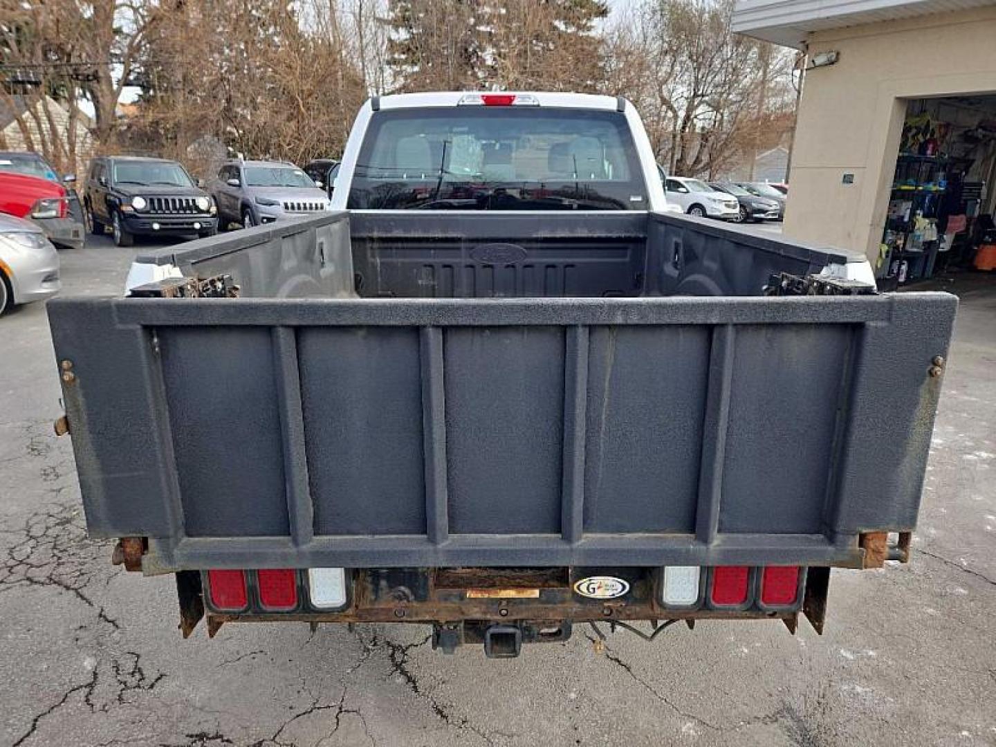 2019 WHITE /TAN Ford F-250 SD Lariat SuperCab 4WD (1FT7X2B62KE) with an 6.2L V8 OHV 16V engine, 6A transmission, located at 3304 Woodville Road, Northwood, OH, 43619, (419) 210-8019, 41.612694, -83.480743 - Your #1 Destination for Auto Loans and mdash;No Matter Your Credit!At our dealership, we believe everyone deserves the opportunity to drive their dream car and mdash;whether you have good credit, bad credit, or no credit at all. With a wide selection of hundreds of cars, trucks, and SUVs, you'll fin - Photo#3