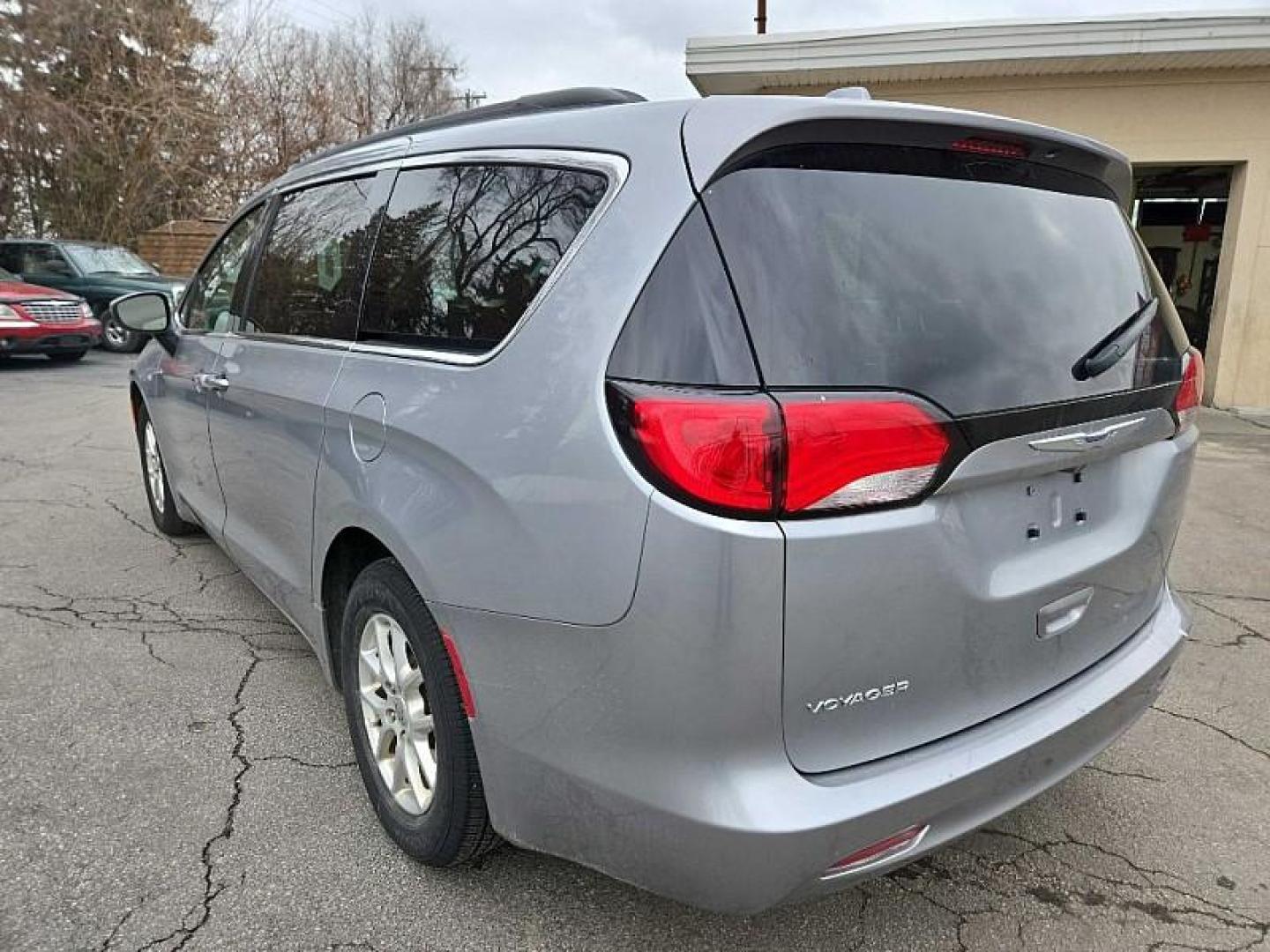 2020 SILVER /BLACK Chrysler Voyager LXI (2C4RC1DG8LR) with an 3.6L V6 DOHC 24V engine, 9A transmission, located at 3304 Woodville Road, Northwood, OH, 43619, (419) 210-8019, 41.612694, -83.480743 - Your #1 Destination for Auto Loans and mdash;No Matter Your Credit!At our dealership, we believe everyone deserves the opportunity to drive their dream car and mdash;whether you have good credit, bad credit, or no credit at all. With a wide selection of hundreds of cars, trucks, and SUVs, you'll fin - Photo#3