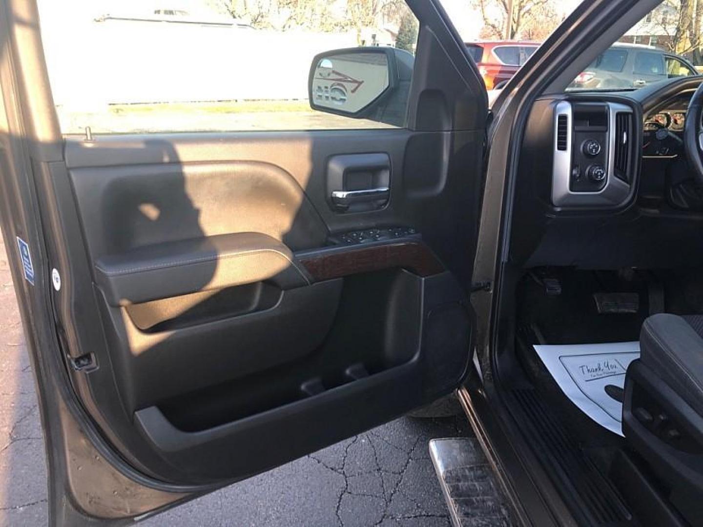 2013 TAN /BLACK GMC Sierra 1500 SLE Ext. Cab 4WD (1GTV2UEC9EZ) with an 5.3L V8 OHV 16V engine, 6-Speed Automatic transmission, located at 3304 Woodville Road, Northwood, OH, 43619, (419) 210-8019, 41.612694, -83.480743 - Your #1 Destination for Auto Loans and mdash;No Matter Your Credit!At our dealership, we believe everyone deserves the opportunity to drive their dream car and mdash;whether you have good credit, bad credit, or no credit at all. With a wide selection of hundreds of cars, trucks, and SUVs, you'll fin - Photo#8