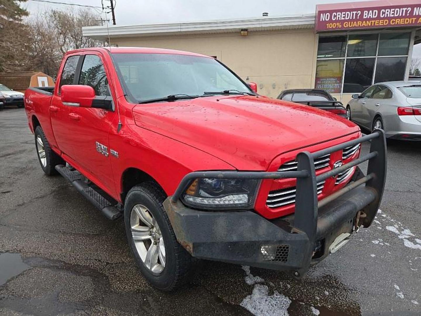 2015 RED /BLACK RAM 1500 Sport Quad Cab 4WD (1C6RR7HT0FS) with an 5.7L V8 OHV 16V engine, 6-Speed Automatic transmission, located at 3304 Woodville Road, Northwood, OH, 43619, (419) 210-8019, 41.612694, -83.480743 - Your #1 Destination for Auto Loans and mdash;No Matter Your Credit!At our dealership, we believe everyone deserves the opportunity to drive their dream car and mdash;whether you have good credit, bad credit, or no credit at all. With a wide selection of hundreds of cars, trucks, and SUVs, you'll fin - Photo#6