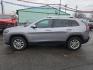 2019 SILVER /BLACK Jeep Cherokee Latitude 4WD (1C4PJMCX9KD) with an 3.2L V6 DOHC 24V engine, 9A transmission, located at 3304 Woodville Road, Northwood, OH, 43619, (419) 210-8019, 41.612694, -83.480743 - Your #1 Destination for Auto Loans and mdash;No Matter Your Credit!At our dealership, we believe everyone deserves the opportunity to drive their dream car and mdash;whether you have good credit, bad credit, or no credit at all. With a wide selection of hundreds of cars, trucks, and SUVs, you'll fin - Photo#1