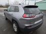 2019 SILVER /BLACK Jeep Cherokee Latitude 4WD (1C4PJMCX9KD) with an 3.2L V6 DOHC 24V engine, 9A transmission, located at 3304 Woodville Road, Northwood, OH, 43619, (419) 210-8019, 41.612694, -83.480743 - Your #1 Destination for Auto Loans and mdash;No Matter Your Credit!At our dealership, we believe everyone deserves the opportunity to drive their dream car and mdash;whether you have good credit, bad credit, or no credit at all. With a wide selection of hundreds of cars, trucks, and SUVs, you'll fin - Photo#2