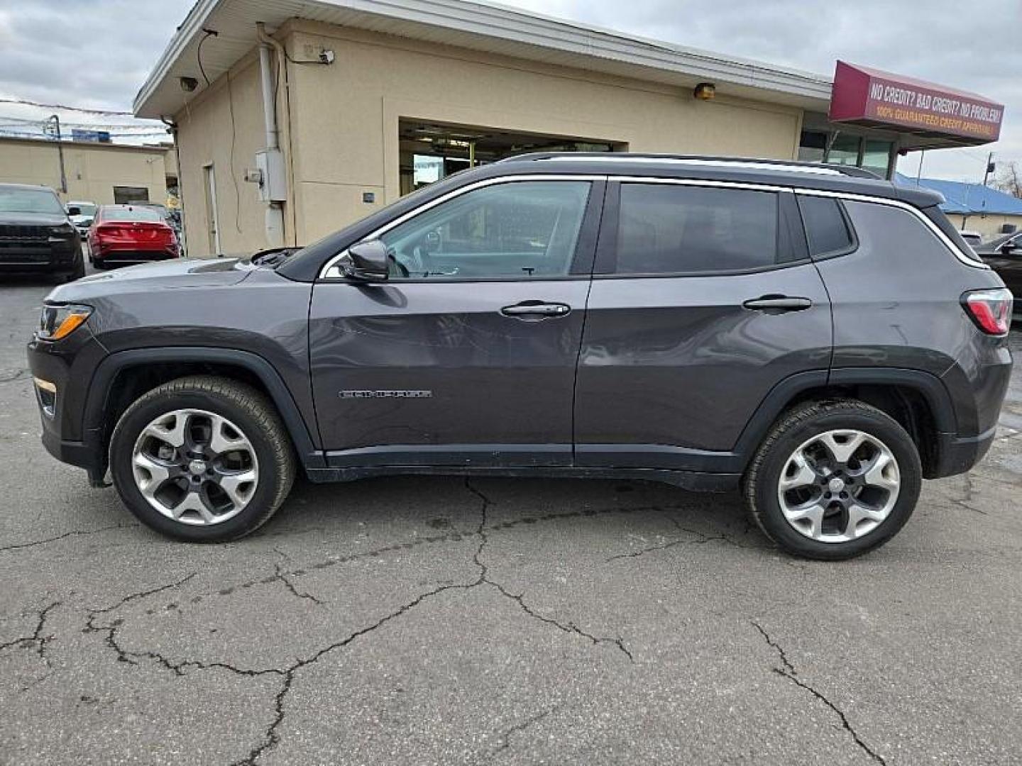 2020 GRAY /BLACK Jeep Compass Limited 4WD (3C4NJDCB8LT) with an 2.4L L4 DOHC 16V engine, CVT transmission, located at 3304 Woodville Road, Northwood, OH, 43619, (419) 210-8019, 41.612694, -83.480743 - Your #1 Destination for Auto Loans and mdash;No Matter Your Credit!At our dealership, we believe everyone deserves the opportunity to drive their dream car and mdash;whether you have good credit, bad credit, or no credit at all. With a wide selection of hundreds of cars, trucks, and SUVs, you'll fin - Photo#1