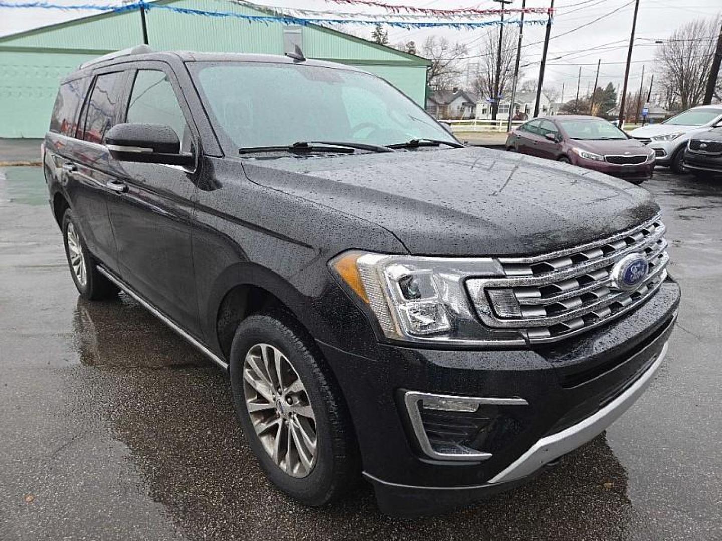 2018 BLACK /BLACK Ford Expedition Limited 4WD (1FMJU2AT5JE) with an 3.5L V6 DOHC 24V FFV engine, 6A transmission, located at 3304 Woodville Road, Northwood, OH, 43619, (419) 210-8019, 41.612694, -83.480743 - Your #1 Destination for Auto Loans and mdash;No Matter Your Credit!At our dealership, we believe everyone deserves the opportunity to drive their dream car and mdash;whether you have good credit, bad credit, or no credit at all. With a wide selection of hundreds of cars, trucks, and SUVs, you'll fin - Photo#6