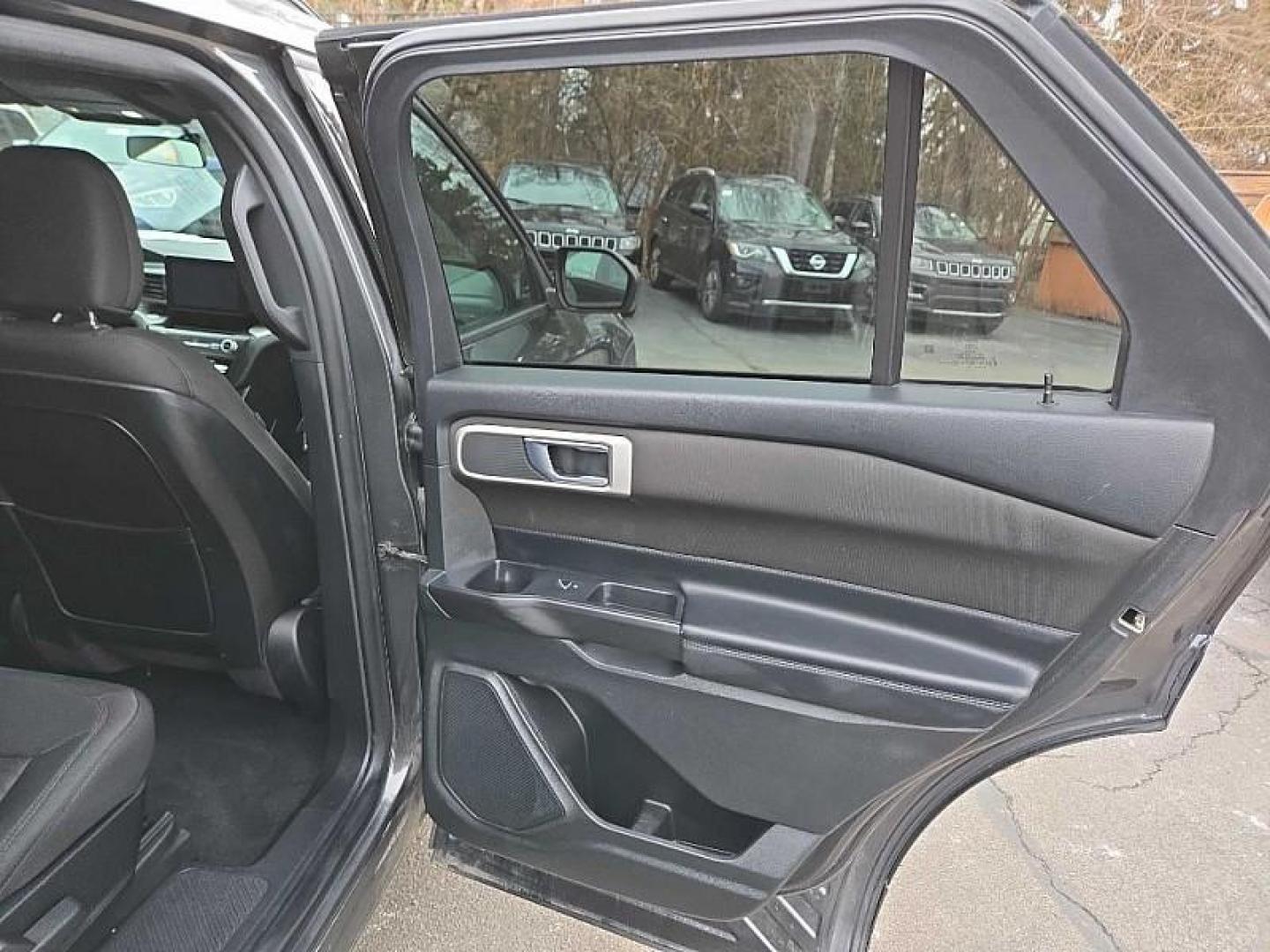 2020 GRAY /BLACK Ford Explorer XLT 2WD (1FMSK7DH2LG) with an 2.3L L4 DOHC 16V engine, 10A transmission, located at 3304 Woodville Road, Northwood, OH, 43619, (419) 210-8019, 41.612694, -83.480743 - Your #1 Destination for Auto Loans and mdash;No Matter Your Credit!At our dealership, we believe everyone deserves the opportunity to drive their dream car and mdash;whether you have good credit, bad credit, or no credit at all. With a wide selection of hundreds of cars, trucks, and SUVs, you'll fin - Photo#14