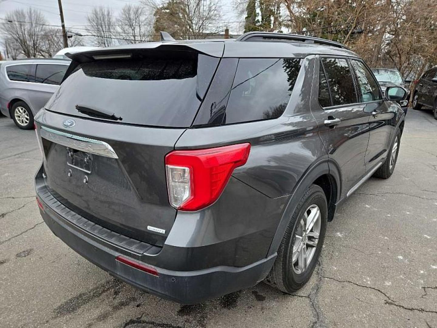 2020 GRAY /BLACK Ford Explorer XLT 2WD (1FMSK7DH2LG) with an 2.3L L4 DOHC 16V engine, 10A transmission, located at 3304 Woodville Road, Northwood, OH, 43619, (419) 210-8019, 41.612694, -83.480743 - Your #1 Destination for Auto Loans and mdash;No Matter Your Credit!At our dealership, we believe everyone deserves the opportunity to drive their dream car and mdash;whether you have good credit, bad credit, or no credit at all. With a wide selection of hundreds of cars, trucks, and SUVs, you'll fin - Photo#4