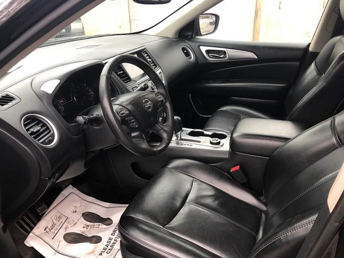 2019 BLACK /BLACK Nissan Pathfinder S 4WD (5N1DR2MM5KC) with an 3.5L V6 DOHC 24V engine, CVT transmission, located at 3304 Woodville Road, Northwood, OH, 43619, (419) 210-8019, 41.612694, -83.480743 - Your #1 Destination for Auto Loans and mdash;No Matter Your Credit!At our dealership, we believe everyone deserves the opportunity to drive their dream car and mdash;whether you have good credit, bad credit, or no credit at all. With a wide selection of hundreds of cars, trucks, and SUVs, you'll fin - Photo#9