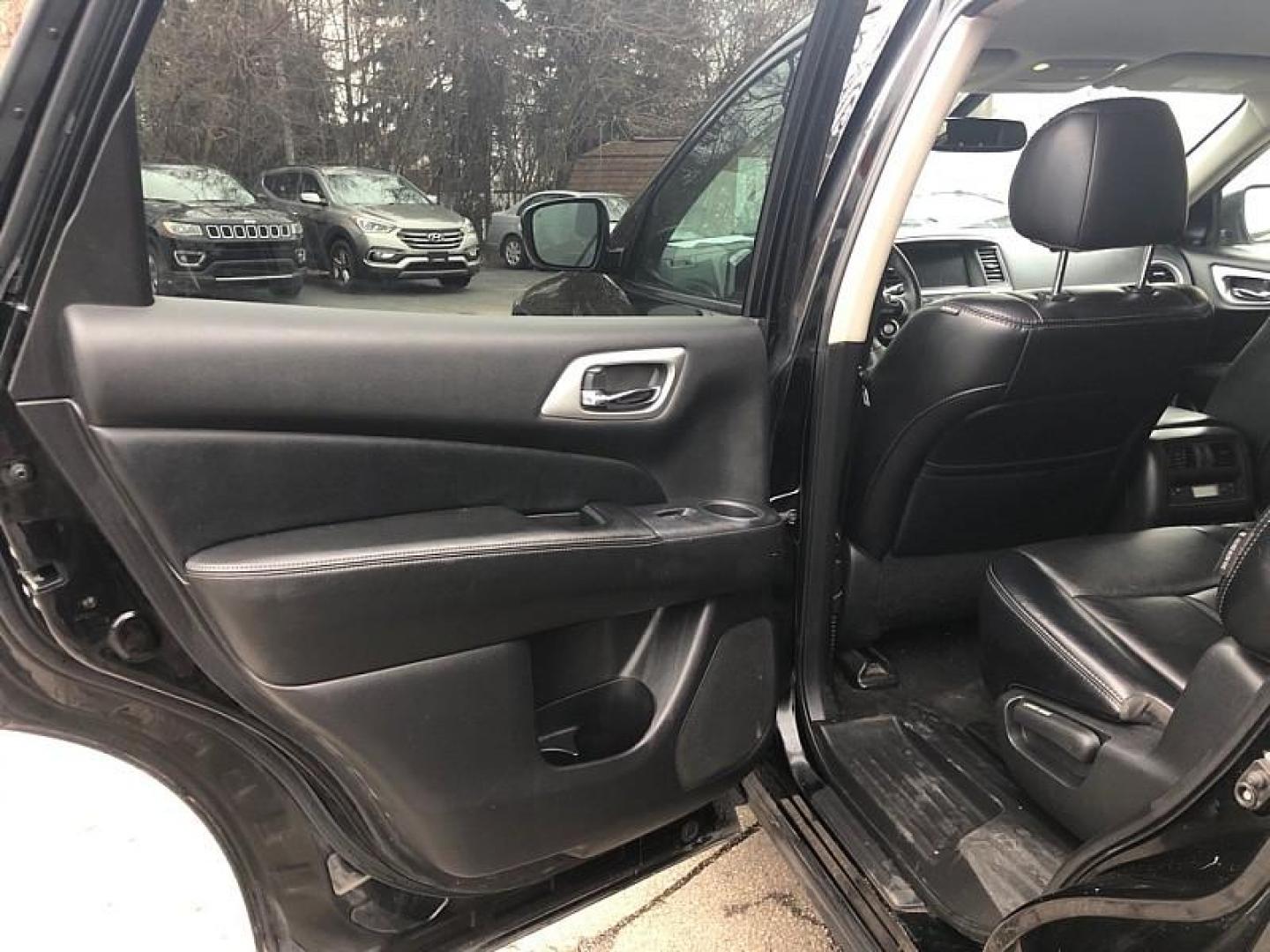 2019 BLACK /BLACK Nissan Pathfinder S 4WD (5N1DR2MM5KC) with an 3.5L V6 DOHC 24V engine, CVT transmission, located at 3304 Woodville Road, Northwood, OH, 43619, (419) 210-8019, 41.612694, -83.480743 - Your #1 Destination for Auto Loans and mdash;No Matter Your Credit!At our dealership, we believe everyone deserves the opportunity to drive their dream car and mdash;whether you have good credit, bad credit, or no credit at all. With a wide selection of hundreds of cars, trucks, and SUVs, you'll fin - Photo#10