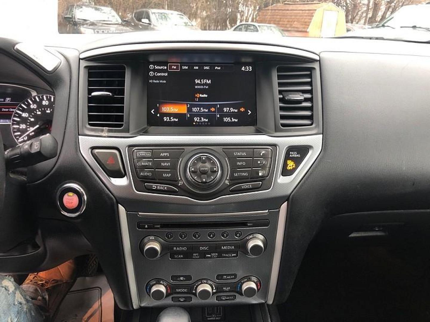 2019 BLACK /BLACK Nissan Pathfinder S 4WD (5N1DR2MM5KC) with an 3.5L V6 DOHC 24V engine, CVT transmission, located at 3304 Woodville Road, Northwood, OH, 43619, (419) 210-8019, 41.612694, -83.480743 - Your #1 Destination for Auto Loans and mdash;No Matter Your Credit!At our dealership, we believe everyone deserves the opportunity to drive their dream car and mdash;whether you have good credit, bad credit, or no credit at all. With a wide selection of hundreds of cars, trucks, and SUVs, you'll fin - Photo#20