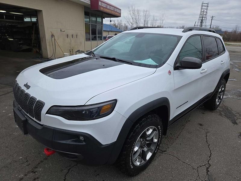 photo of 2019 Jeep Cherokee Trailhawk 4WD