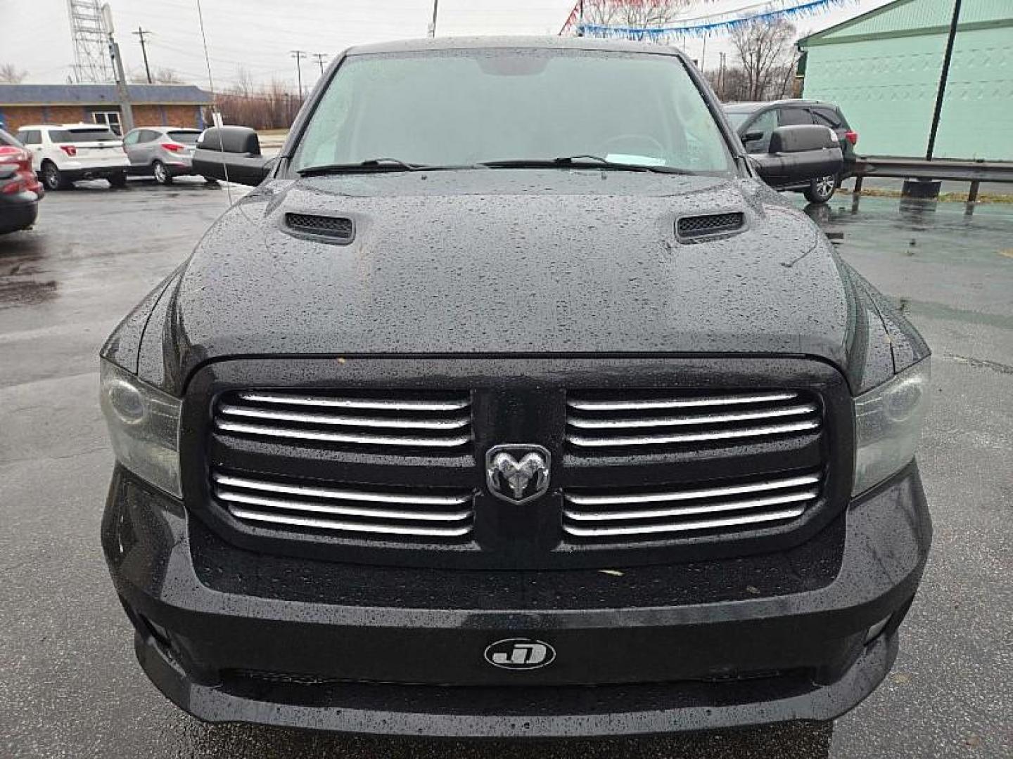 2015 BLACK /BLACK RAM 1500 Sport Quad Cab 4WD (1C6RR7HTXFS) with an 5.7L V8 OHV 16V engine, 6-Speed Automatic transmission, located at 3304 Woodville Road, Northwood, OH, 43619, (419) 210-8019, 41.612694, -83.480743 - Your #1 Destination for Auto Loans and mdash;No Matter Your Credit!At our dealership, we believe everyone deserves the opportunity to drive their dream car and mdash;whether you have good credit, bad credit, or no credit at all. With a wide selection of hundreds of cars, trucks, and SUVs, you'll fin - Photo#7