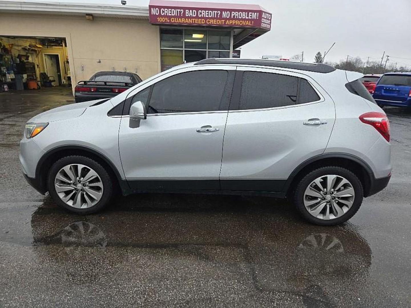 2017 SILVER /BLACK Buick Encore Preferred FWD (KL4CJASB8HB) with an 1.4L L4 DOHC 16V TURBO engine, 6A transmission, located at 3304 Woodville Road, Northwood, OH, 43619, (419) 210-8019, 41.612694, -83.480743 - Photo#7