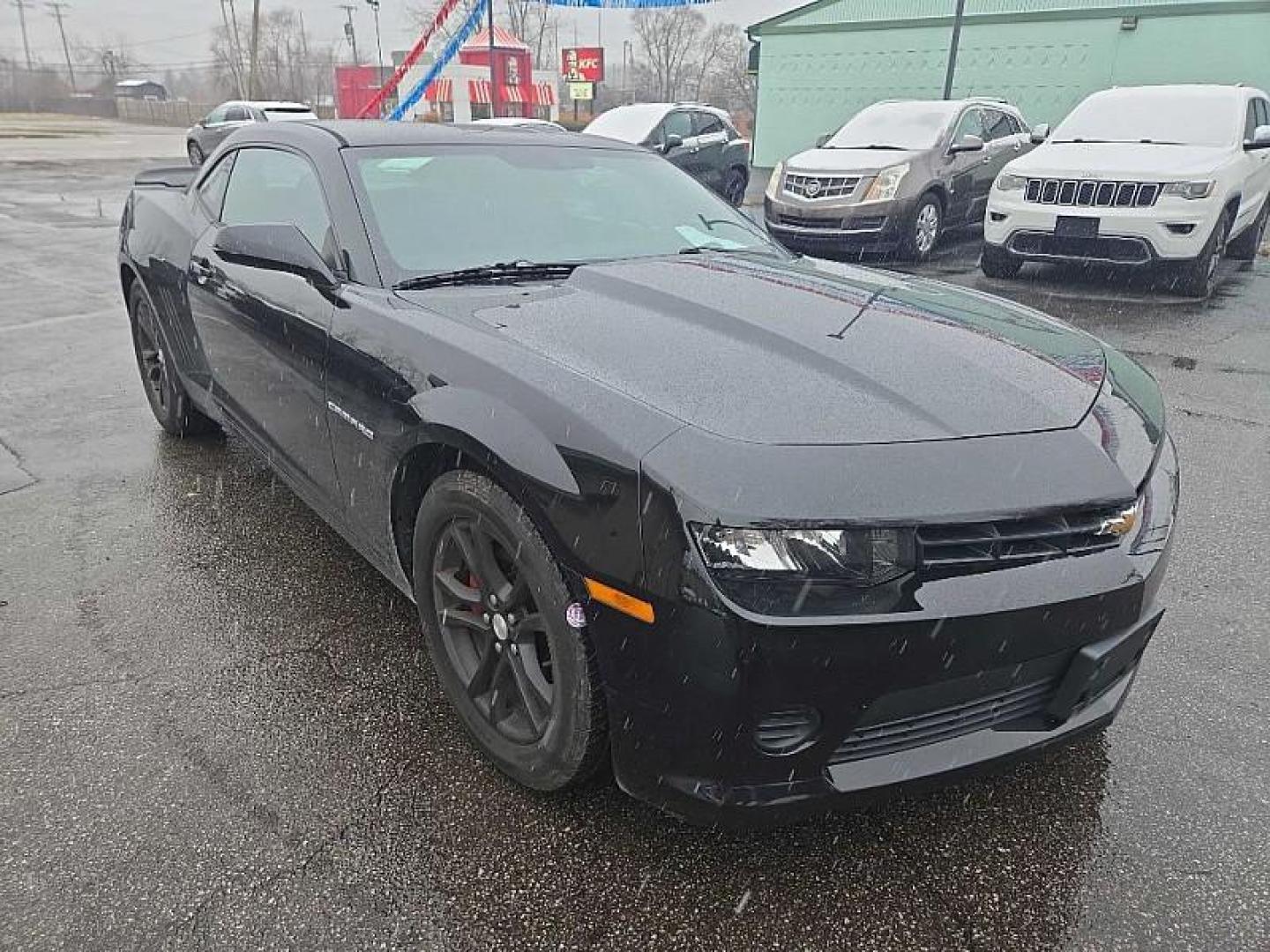 2015 BLACK /BLACK Chevrolet Camaro 2LS Coupe (2G1FB1E31F9) with an 3.6L V6 DOHC 24V FFV engine, 6-Speed Automatic transmission, located at 3304 Woodville Road, Northwood, OH, 43619, (419) 210-8019, 41.612694, -83.480743 - Your #1 Destination for Auto Loans and mdash;No Matter Your Credit!At our dealership, we believe everyone deserves the opportunity to drive their dream car and mdash;whether you have good credit, bad credit, or no credit at all. With a wide selection of hundreds of cars, trucks, and SUVs, you'll fin - Photo#6