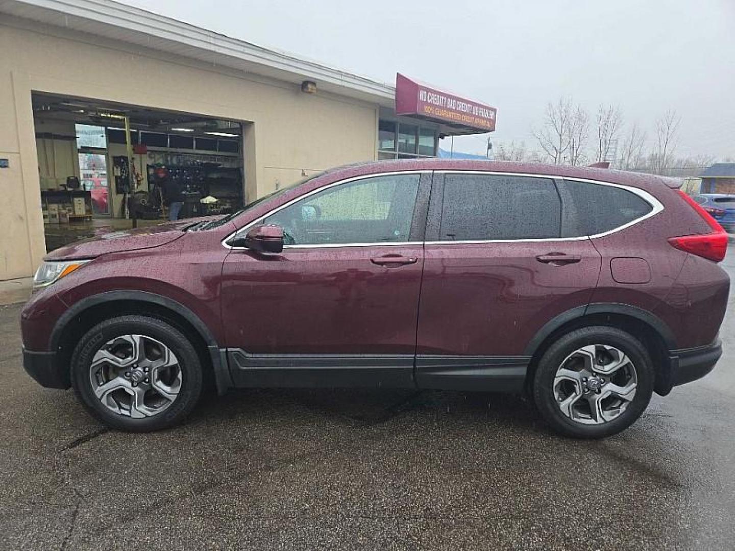 2017 RED /TAN Honda CR-V EX-L AWD (5J6RW2H81HL) with an 2.4L L4 DOHC 16V engine, CVT transmission, located at 3304 Woodville Road, Northwood, OH, 43619, (419) 210-8019, 41.612694, -83.480743 - Your #1 Destination for Auto Loans and mdash;No Matter Your Credit!At our dealership, we believe everyone deserves the opportunity to drive their dream car and mdash;whether you have good credit, bad credit, or no credit at all. With a wide selection of hundreds of cars, trucks, and SUVs, you'll fin - Photo#1