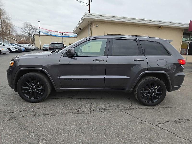 photo of 2021 Jeep Grand Cherokee Laredo E 4WD