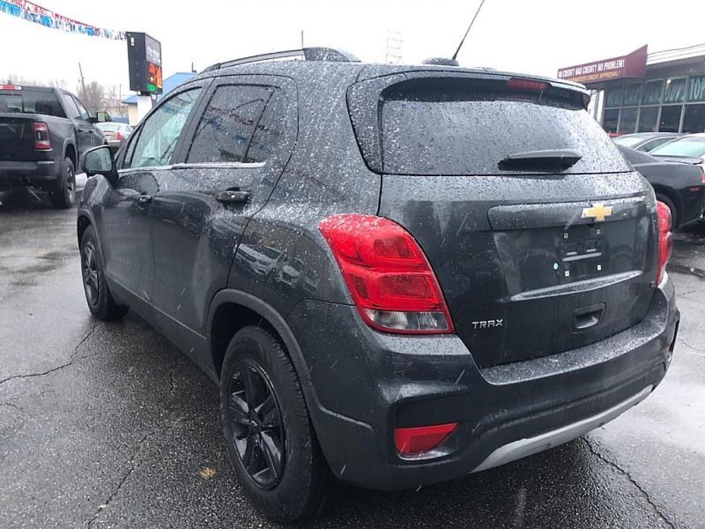 2017 GRAY /BLACK Chevrolet Trax LT FWD (3GNCJLSB5HL) with an 1.4L L4 DOHC 16V engine, 6A transmission, located at 3304 Woodville Road, Northwood, OH, 43619, (419) 210-8019, 41.612694, -83.480743 - Your #1 Destination for Auto Loans and mdash;No Matter Your Credit!At our dealership, we believe everyone deserves the opportunity to drive their dream car and mdash;whether you have good credit, bad credit, or no credit at all. With a wide selection of hundreds of cars, trucks, and SUVs, you'll fin - Photo#2