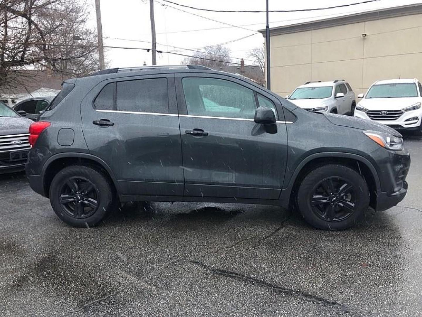 2017 GRAY /BLACK Chevrolet Trax LT FWD (3GNCJLSB5HL) with an 1.4L L4 DOHC 16V engine, 6A transmission, located at 3304 Woodville Road, Northwood, OH, 43619, (419) 210-8019, 41.612694, -83.480743 - Your #1 Destination for Auto Loans and mdash;No Matter Your Credit!At our dealership, we believe everyone deserves the opportunity to drive their dream car and mdash;whether you have good credit, bad credit, or no credit at all. With a wide selection of hundreds of cars, trucks, and SUVs, you'll fin - Photo#5