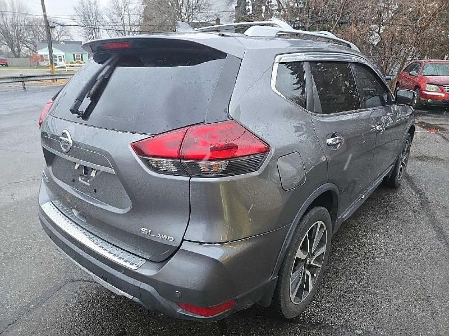 2019 GRAY /BLACK Nissan Rogue S AWD (5N1AT2MV2KC) with an 2.5L L4 DOHC 16V engine, CVT transmission, located at 3304 Woodville Road, Northwood, OH, 43619, (419) 210-8019, 41.612694, -83.480743 - Photo#1