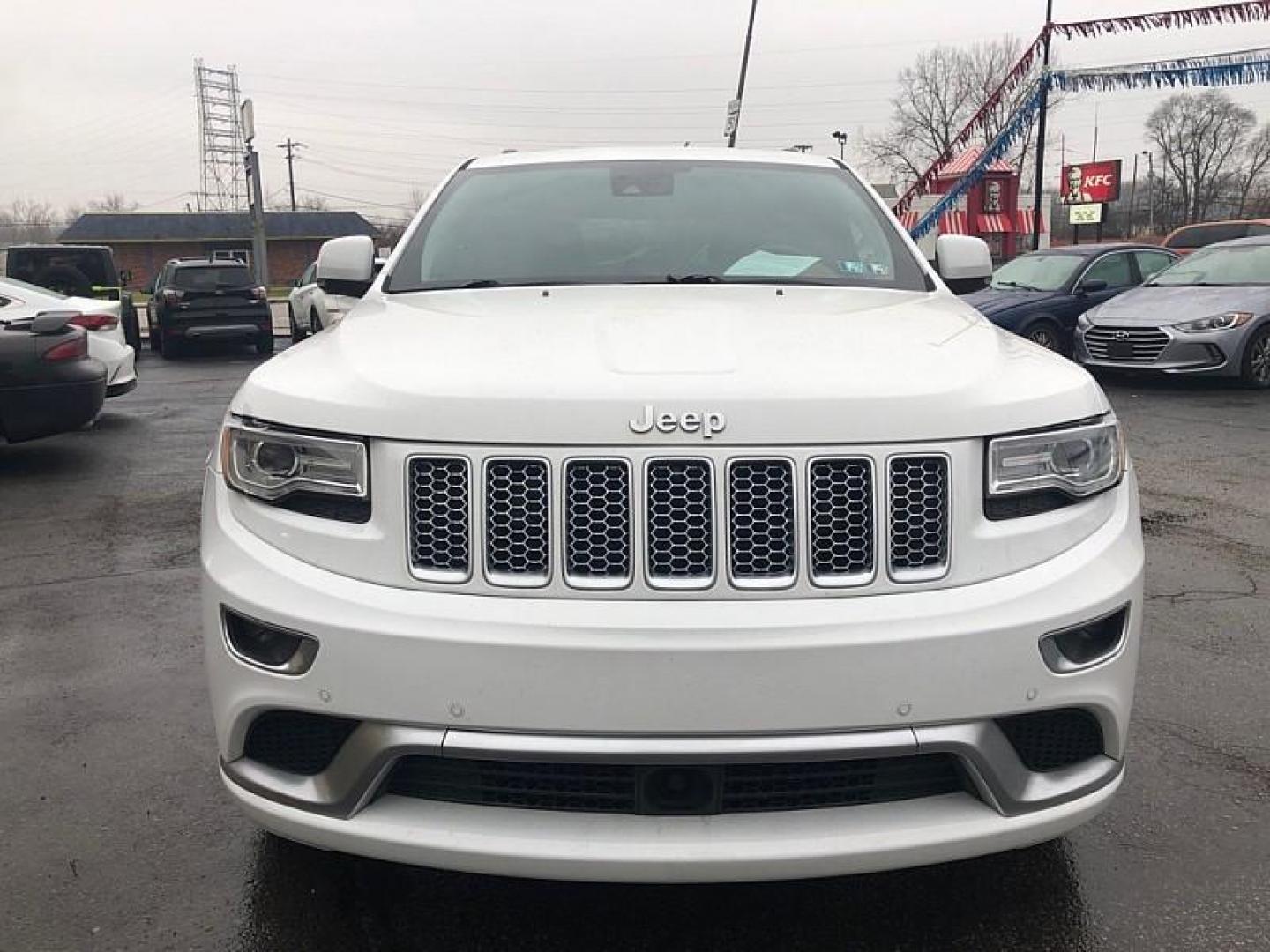 2016 WHITE /BROWN Jeep Grand Cherokee Summit 4WD (1C4RJFJG0GC) with an 3.6L V6 DOHC 24V engine, 8A transmission, located at 3304 Woodville Road, Northwood, OH, 43619, (419) 210-8019, 41.612694, -83.480743 - Your #1 Destination for Auto Loans and mdash;No Matter Your Credit!At our dealership, we believe everyone deserves the opportunity to drive their dream car and mdash;whether you have good credit, bad credit, or no credit at all. With a wide selection of hundreds of cars, trucks, and SUVs, you'll fin - Photo#7